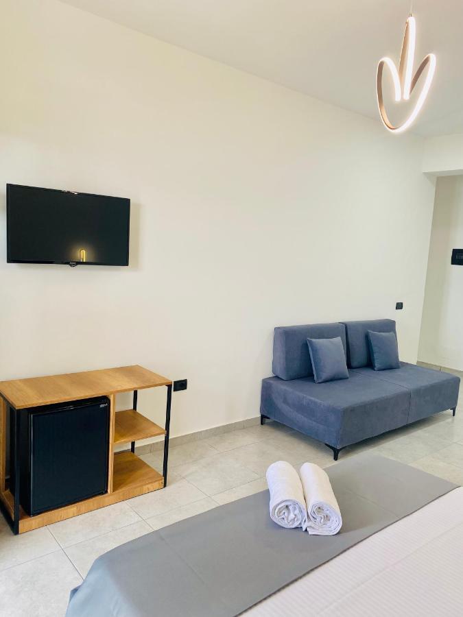 Maor Hotel Bashkia e Orikumit Exteriör bild